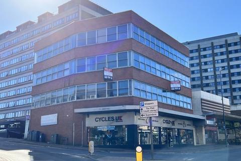 Office to rent - Sussex House, 21-25 Lower Stone Street, Maidstone, Kent, ME15 6YT