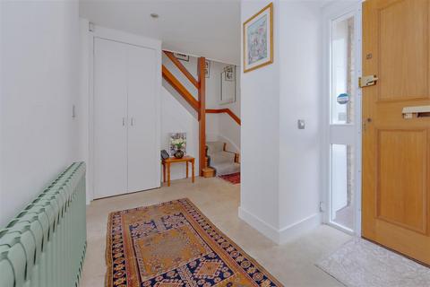 22 Kingsley Place, London, N6 5EA