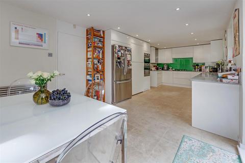 22 Kingsley Place, London, N6 5EA