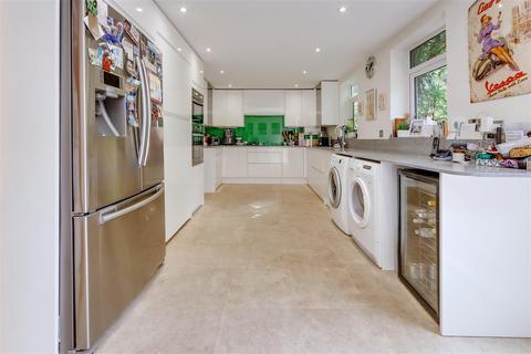 22 Kingsley Place, London, N6 5EA