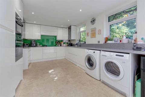 22 Kingsley Place, London, N6 5EA