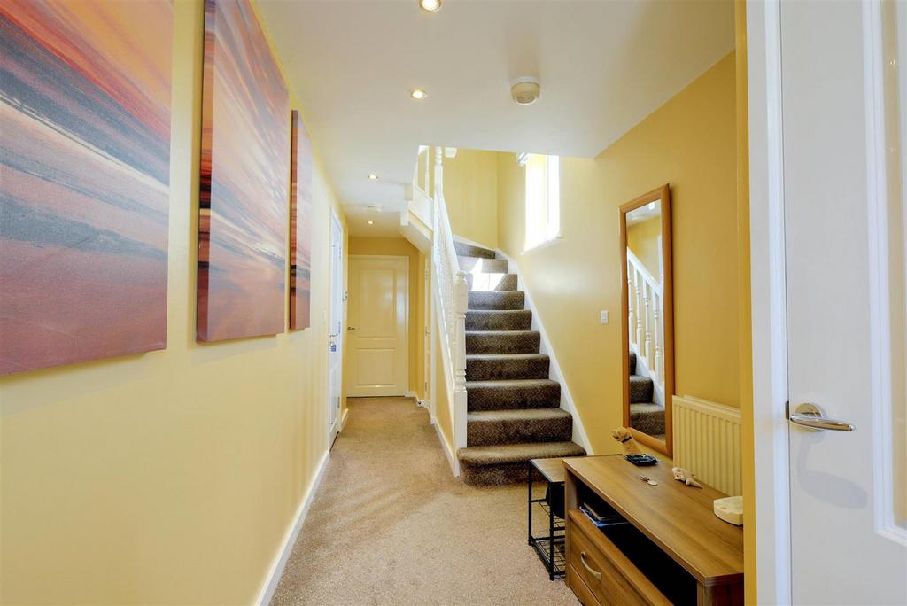 Entrance Hall 2.jpeg