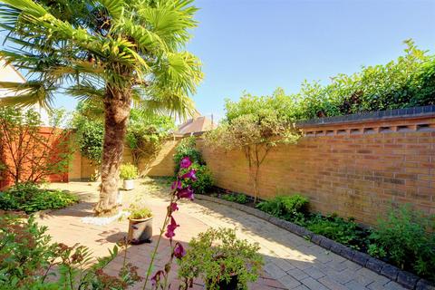 45 Cartwright Way, Beeston, Nottingham, NG9 1RL