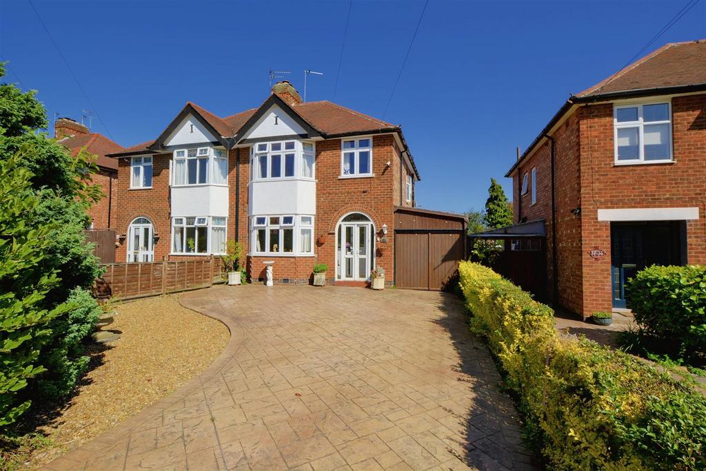 Woodland Grove, Beeston, Nottingham 3 bed semidetached house for sale