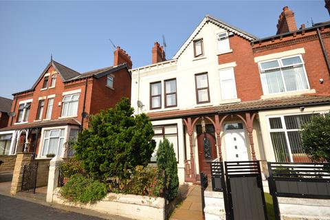 4 bedroom semi-detached house for sale - Cross Flatts Grove, Leeds, West Yorkshire