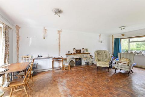 32a Abbotswood, Guildford, GU1 1UZ