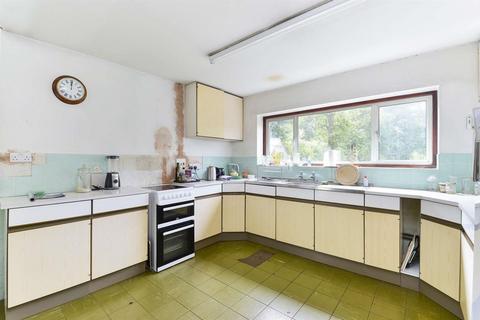 32a Abbotswood, Guildford, GU1 1UZ