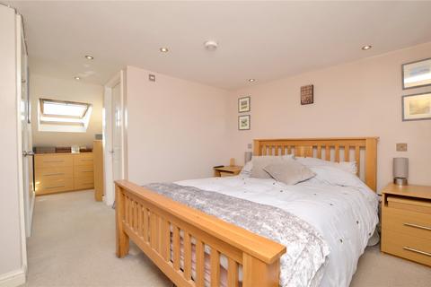 4 bedroom semi-detached house for sale, Ambleside Gardens, Pudsey