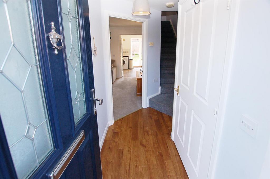 Lacock Gardens, Maidstone 2 bed terraced house £310,000