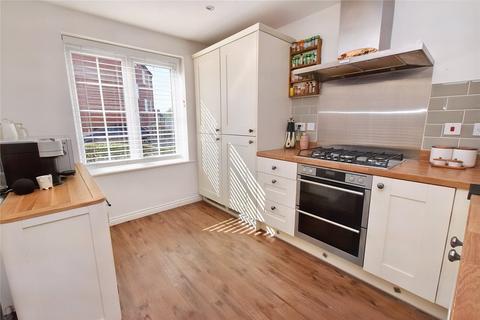 3 bedroom semi-detached house for sale, Rutland Court, Leeds, West Yorkshire