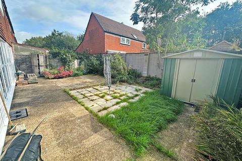 14 Gibbwin, Great Linford, Milton Keynes, MK14 5DJ