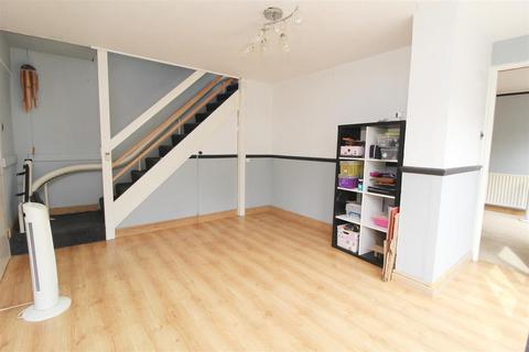 14 Gibbwin, Great Linford, Milton Keynes, MK14 5DJ