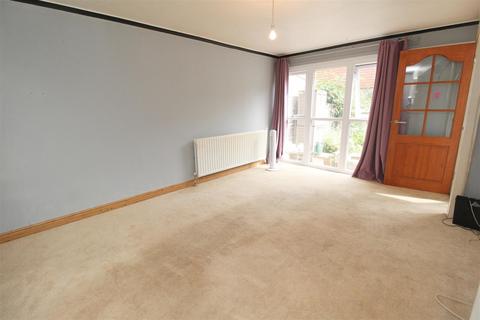 14 Gibbwin, Great Linford, Milton Keynes, MK14 5DJ