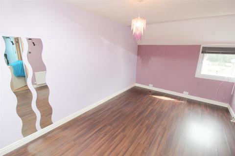 14 Gibbwin, Great Linford, Milton Keynes, MK14 5DJ