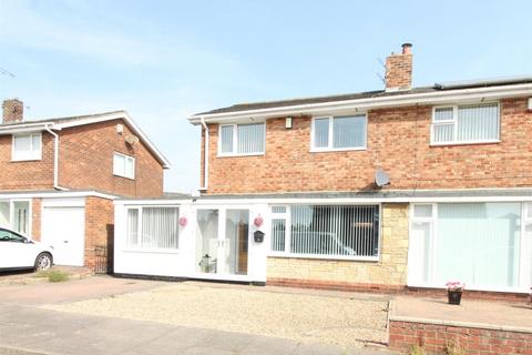 3 bedroom semi-detached house for sale - Woodhorn Drive, Wansbeck Estate, Stakeford