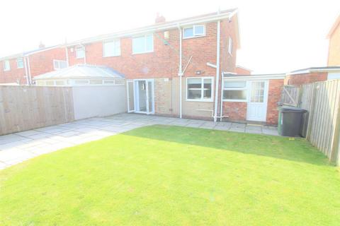 3 bedroom semi-detached house for sale - Woodhorn Drive, Wansbeck Estate, Stakeford
