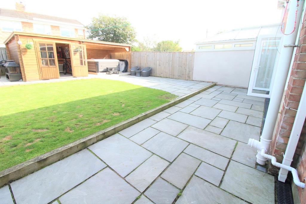 Attractive lawned rear garden