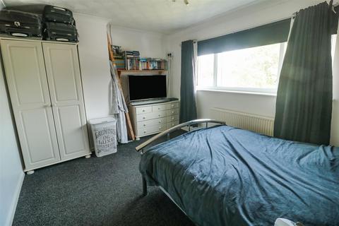 122 Spring Hills, Harlow, CM20 1TB