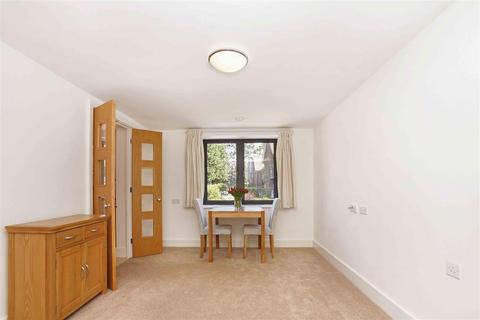 2 bedroom apartment for sale, Mandeville Court, 261 Darkes Lane, Potters Bar