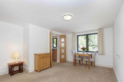 2 bedroom apartment for sale, Mandeville Court, 261 Darkes Lane, Potters Bar