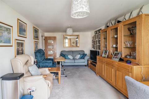 2 bedroom apartment for sale - Centenary Place, 1 Southchurch Boulevard, Southend, SS2 4UA