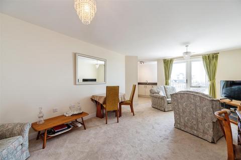 1 bedroom apartment for sale, Savoy South Parade, Southsea, Hampshire, PO4 0BW
