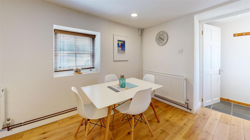 Chiswell-Dining-Room.jpg