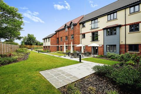 2 bedroom flat for sale, Homestead Place, Upper Staithe Road, Stalham, Norwich