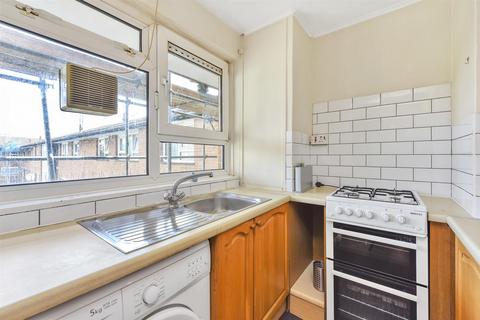 2 bedroom apartment to rent, Studley Road, Stockwell