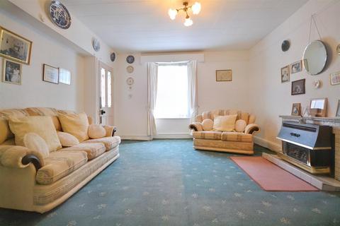 4 bedroom terraced house for sale, West Street, Fishguard