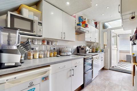 24 Windsor Road, Dagenham, RM8 3LA