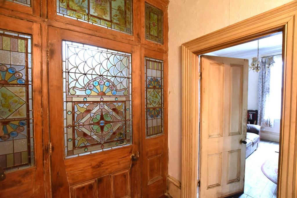 Feature Door