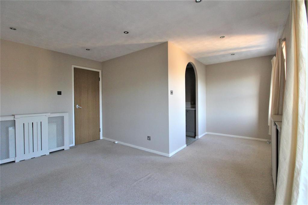 Birkdale, Whitley Bay 2 bed apartment £125,000