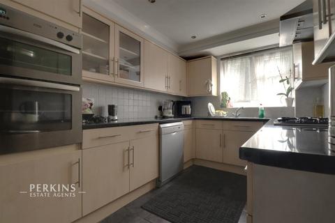 2 Whittle Close, Southall, UB1 3JU