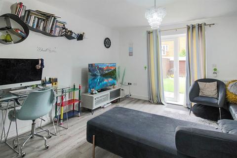 2 bedroom end of terrace house for sale - Alma Street, Aylesbury HP18