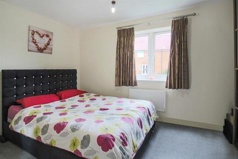 2 bedroom end of terrace house for sale - Alma Street, Aylesbury HP18