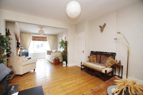34 Avenue Road, Swindon, SN1 4BZ