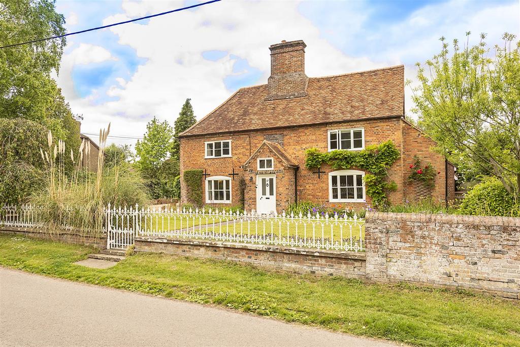 Church Lane, Weston Turville HP22 5 bed detached house for sale £
