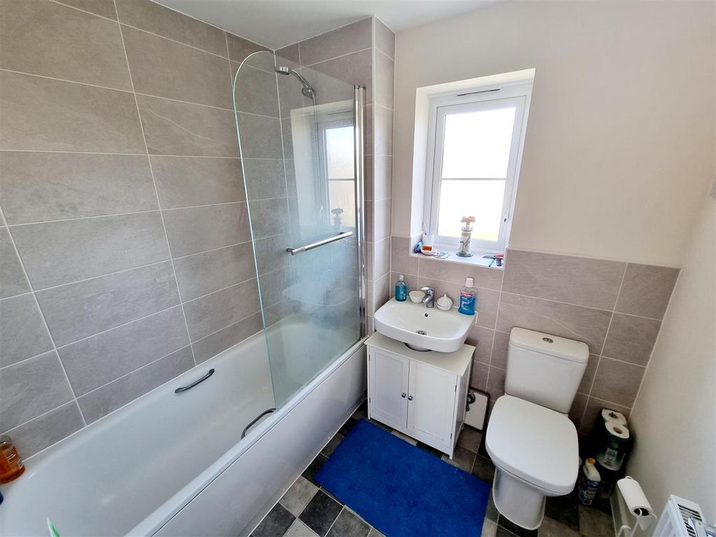 Bathroom.jpg