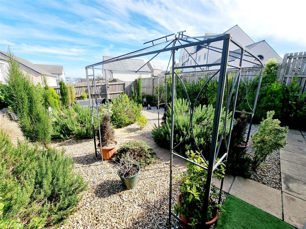 Garden 1.jpg
