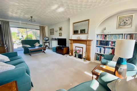 39 Oundle Road, Chesterton, Peterborough, PE7 3UA