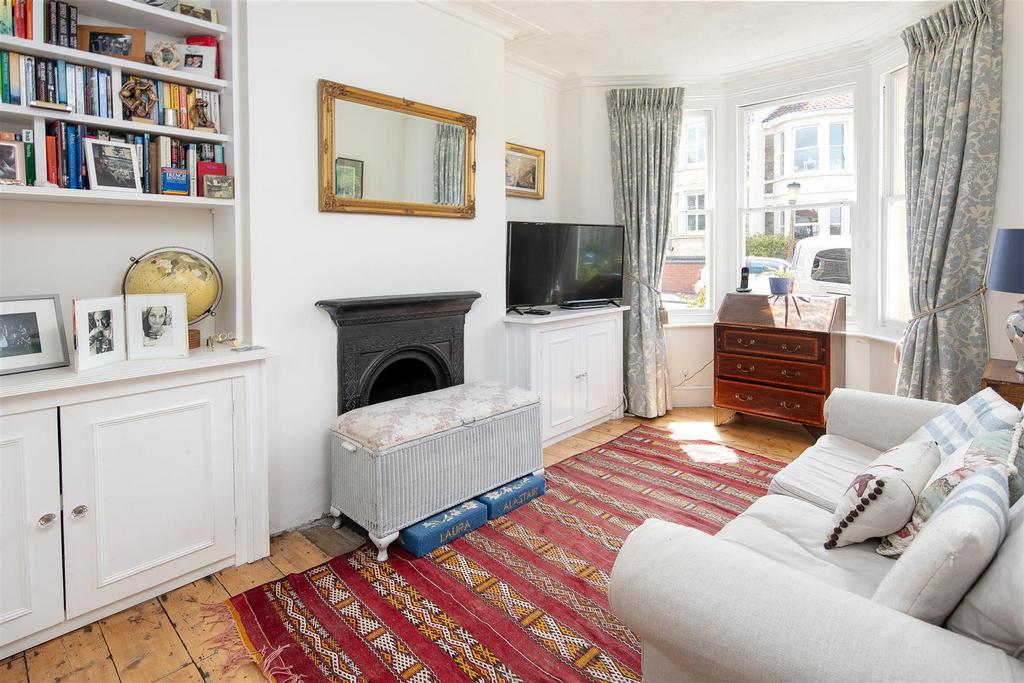 28 Cambridge Crescent-9.jpg