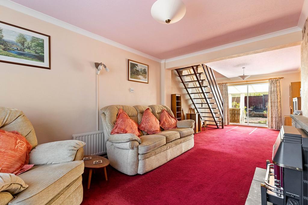 Bernards Gardens, Shepherdswell, Dover, CT15 3 bed semidetached house