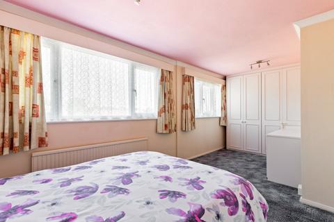 27 Bernards Gardens, Shepherdswell, Dover, CT15 7PH