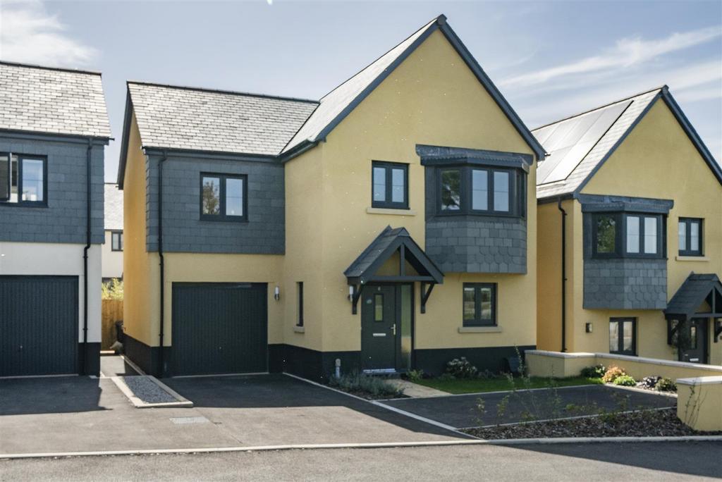 Thorn Grove, Dartmouth 4 bed detached house for sale £600,000