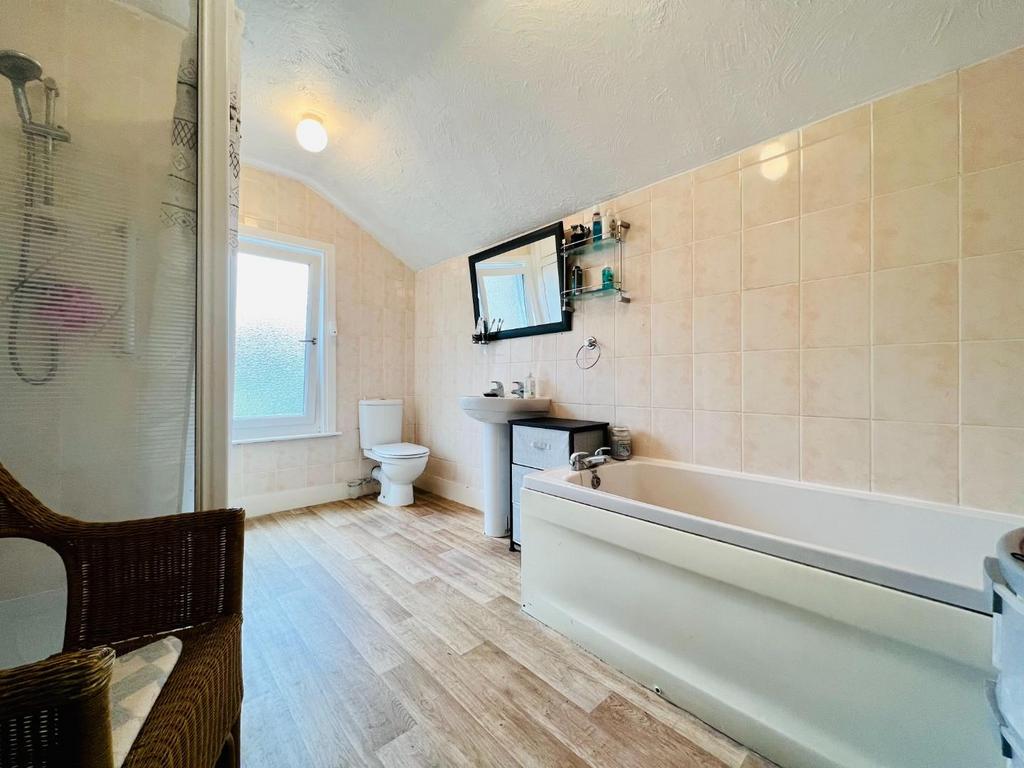 Bathroom.jpeg