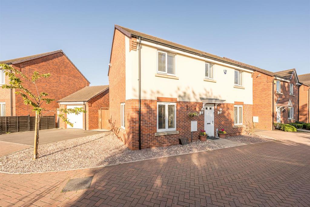 Great Western Way, Kingswinford, DY6 7BA 4 bed detached house for sale
