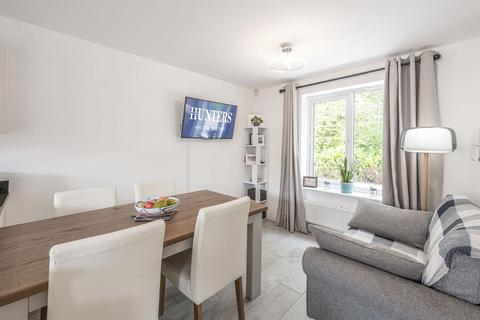 14 Dawn Close, Wollaston, Stourbridge, DY8 4GF