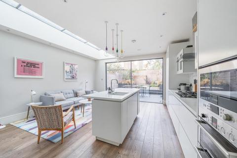 19 Brooksville Avenue, London, NW6 6TH