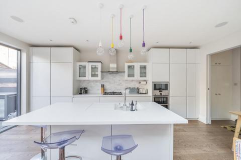 19 Brooksville Avenue, London, NW6 6TH